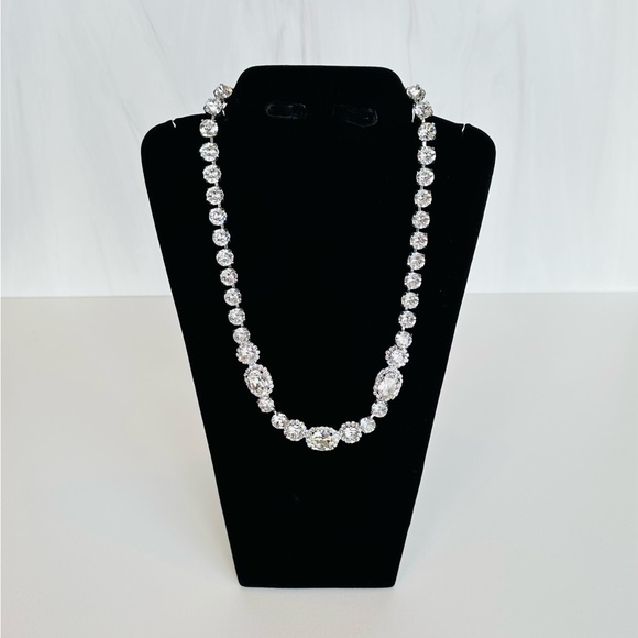 Creations Georgianni Swarovski Statement Necklace - Picture 5 of 7